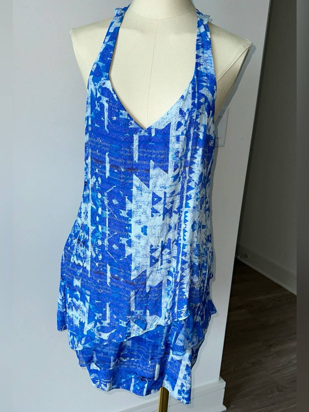Parker 100% silk - Blue & White Patterned Halter Camisole
